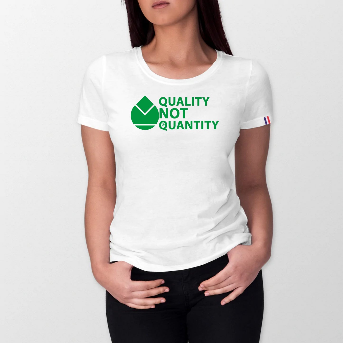 100% organic cotton T-shirt made in France Orfèvres
QUALITY NOT QUANTITY Color green.