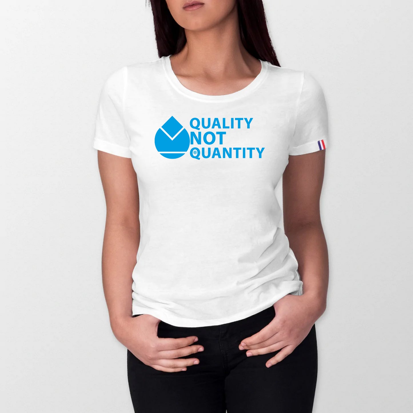 100% organic cotton T-shirt made in France Orfèvres
QUALITY NOT QUANTITY Color Blue.