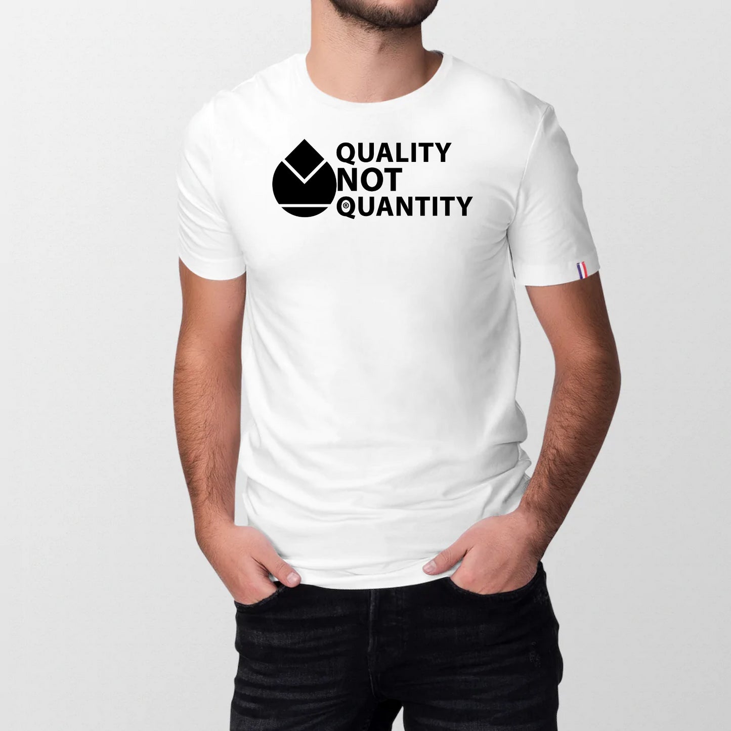 T-shirt 100% coton bio made in France Orfèvres 
QUALITY NOT QUANTITY Couleur Noir.