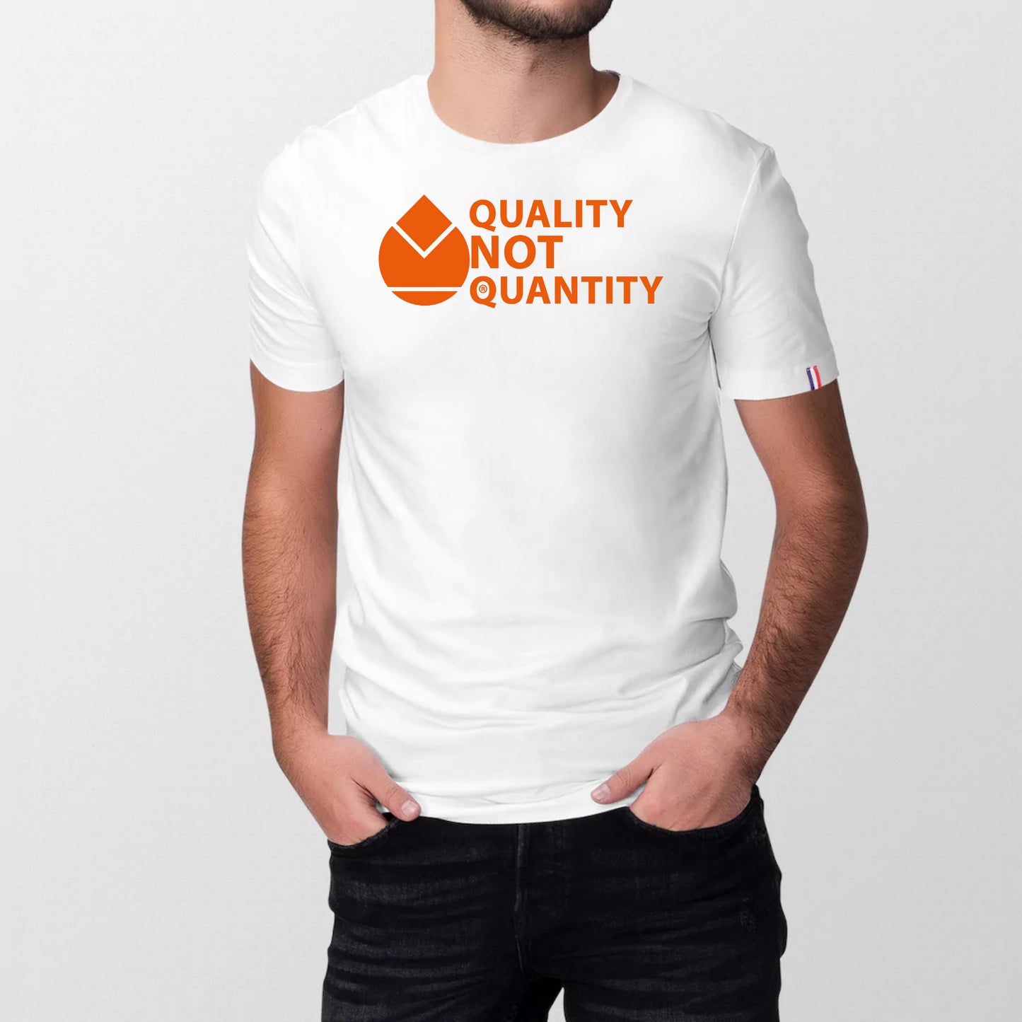 T-shirt 100% coton bio made in France Orfèvres 
QUALITY NOT QUANTITY Couleur Orange.