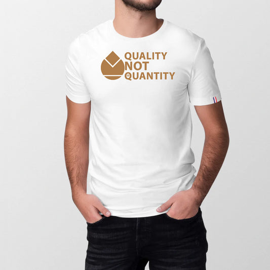 T-shirt 100% coton bio made in France Orfèvres 
QUALITY NOT QUANTITY Couleur Cannelle.